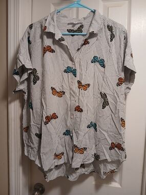 Jane + DELANCEY Striped Button-Up Shirt with Butterfly Print - White/Black SZ.XL